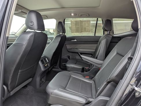 Certified 2023 Volkswagen Atlas SE w/ Panoramic Sunroof Package AWD/4WD image 16