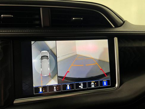 Used 2024 GMC Yukon Denali image 30