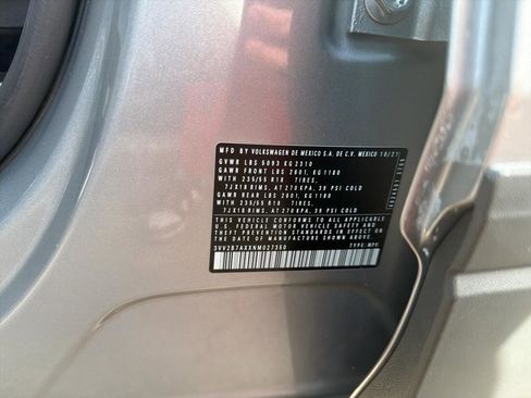 Used 2022 Volkswagen Tiguan SE AWD/4WD image 31