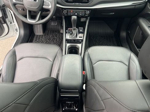 Used 2025 Jeep Compass Limited w/ High Altitude Package image 18