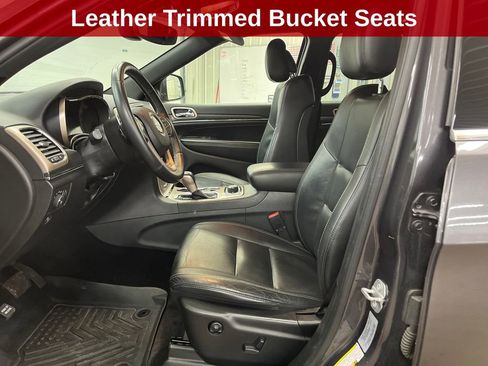 Used 2017 Jeep Grand Cherokee Limited image 11