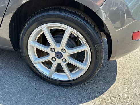 Used 2015 Ford Fiesta SE w/ Equipment Group 201A FWD image 10