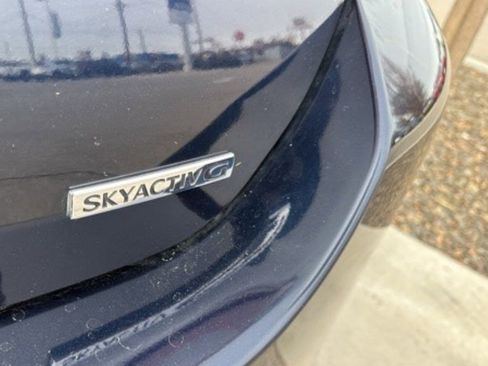 Used 2021 MAZDA MAZDA3 s image 25