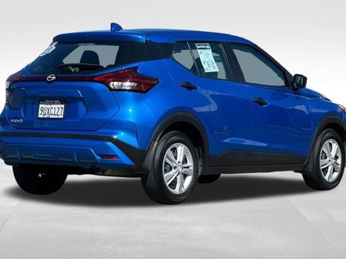 Certified 2025 Nissan Kicks Play S FWD image 4