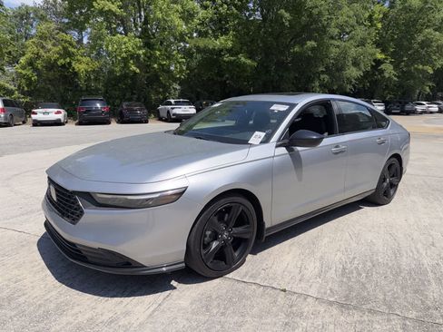 Used 2024 Honda Accord Sport image 5