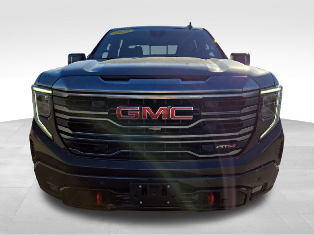 Used 2022 GMC Sierra 1500 AT4 w/ AT4 Premium Package AWD/4WD image 4