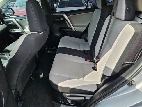 Used 2017 Toyota RAV4 XLE w/ Convenience Package AWD/4WD image 13