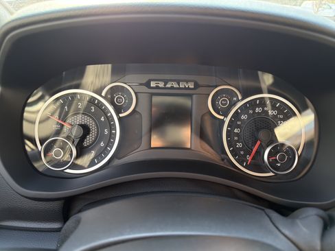 Used 2025 RAM 2500 Big Horn AWD/4WD image 22