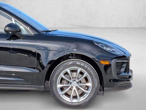 Certified 2024 Porsche Macan image 11