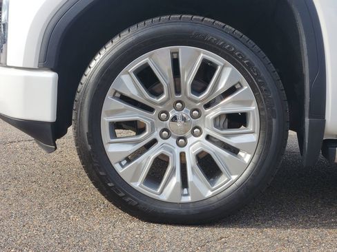 Used 2021 GMC Sierra 1500 Denali w/ Denali Ultimate Package AWD/4WD image 10