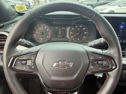 Certified 2024 Chevrolet Trax RS w/ Driver Confidence Package FWD image 30