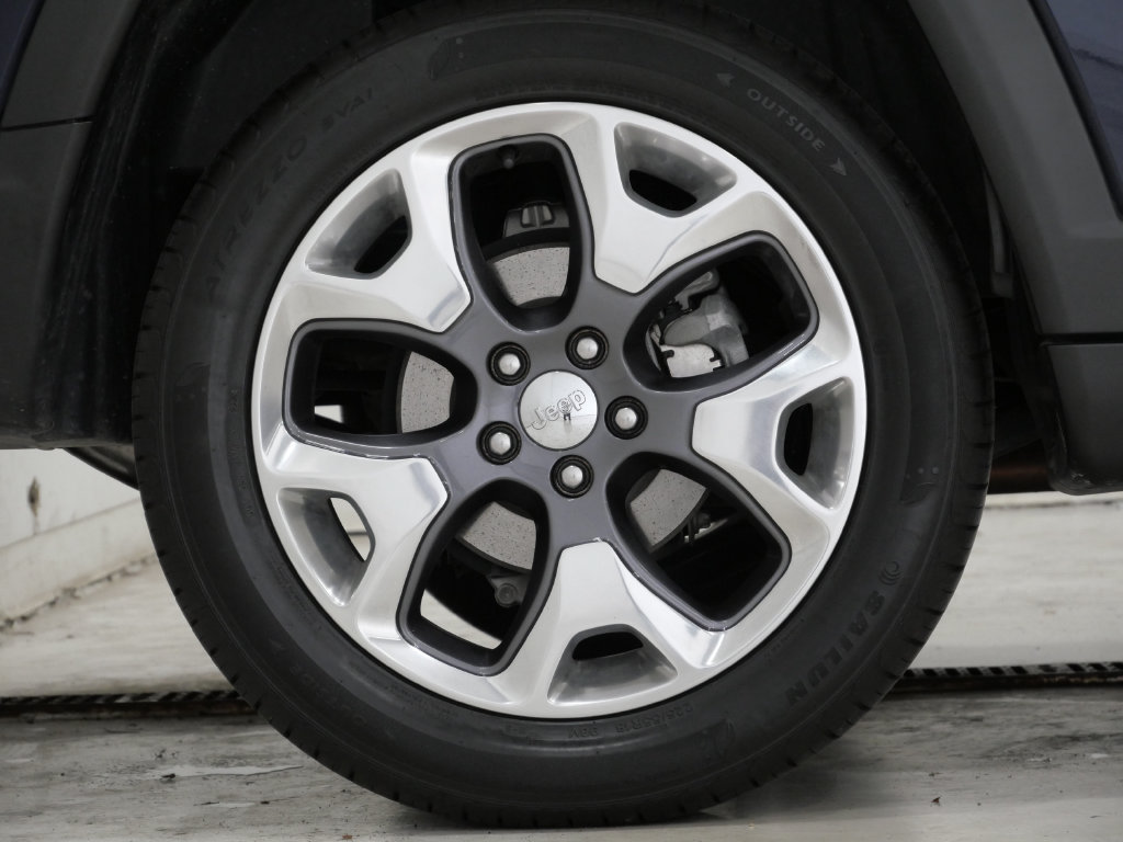 Used 2021 Jeep Compass Limited AWD/4WD image 9