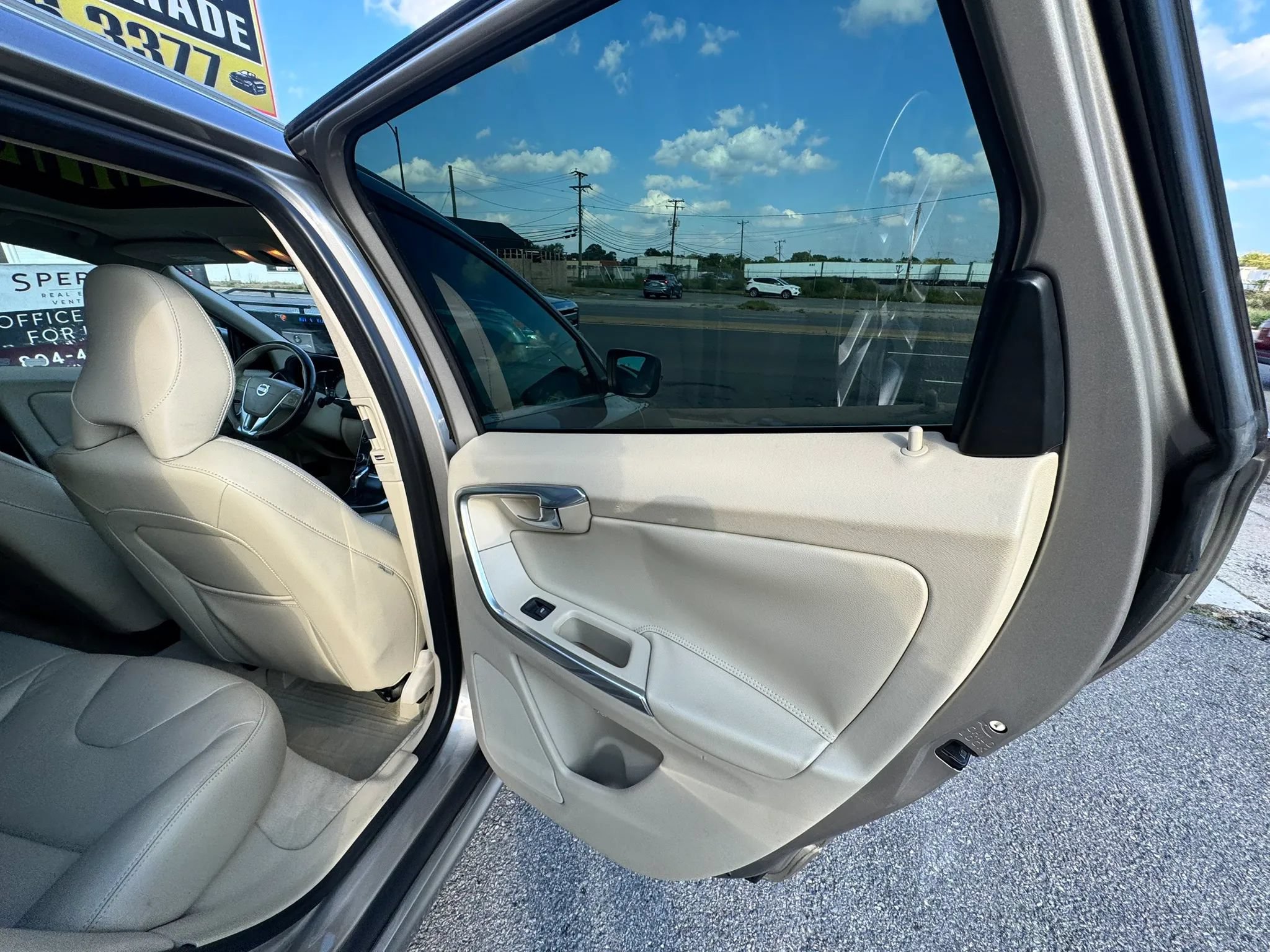 Used 2015 Volvo XC60 T5 Premier FWD image 18