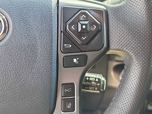 Used 2020 Toyota Tacoma TRD Sport w/ Technology Package image 26