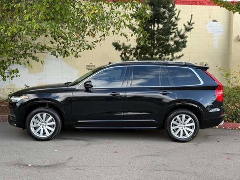 Used 2017 Volvo XC90 T6 Momentum w/ Vision Package image 37