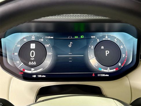 Used 2025 Land Rover Range Rover Autobiography image 17