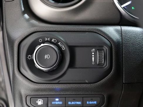 Used 2023 Jeep Wrangler Unlimited w/ Cold Weather Group AWD/4WD image 18