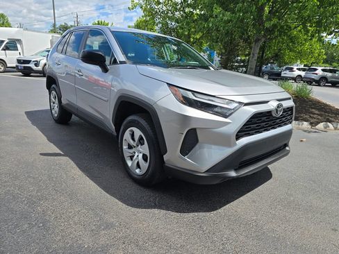 Certified 2023 Toyota RAV4 LE AWD/4WD image 10