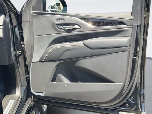 Certified 2023 Cadillac Escalade Sport AWD/4WD image 32