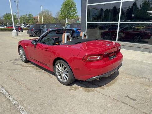 Used 2019 FIAT 124 Spider Lusso w/ Convenience Group image 4