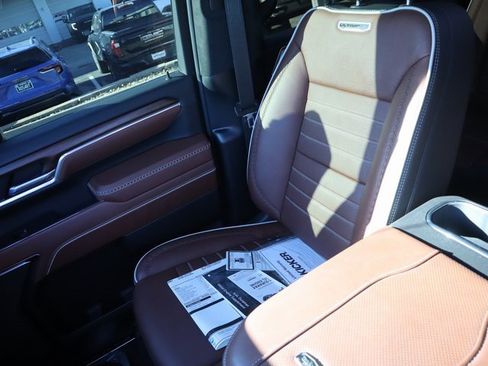 Used 2025 GMC Sierra 2500 Denali Ultimate image 18