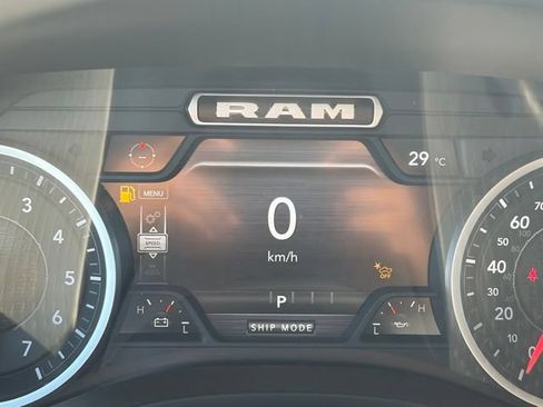 New 2026 RAM 1500 Express AWD/4WD image 18
