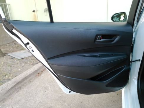Used 2026 Toyota Corolla LE FWD image 15