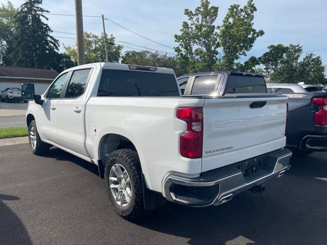 Used 2025 Chevrolet Silverado 1500 LT w/ Z71 Off-Road Package AWD/4WD image 5