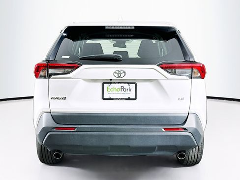 Used 2023 Toyota RAV4 LE image 7