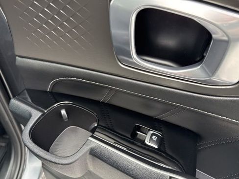 Used 2023 Kia Sorento SX image 50