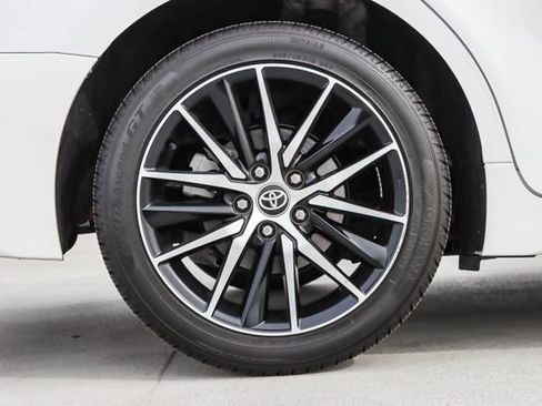 Used 2023 Toyota Camry SE image 10