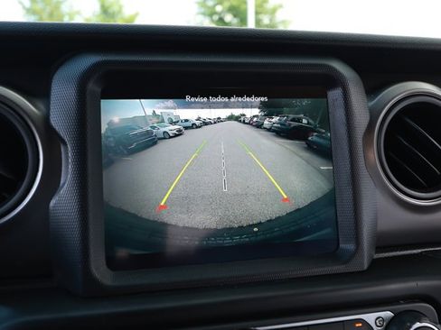 Used 2022 Jeep Wrangler Unlimited Sport AWD/4WD image 17