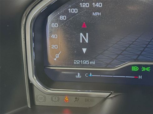 Used 2025 GMC Sierra 1500 AT4 w/ Technology Package AWD/4WD image 20