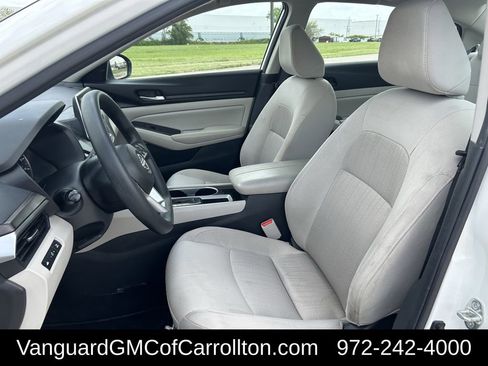 Used 2024 Nissan Altima 2.5 SV image 27