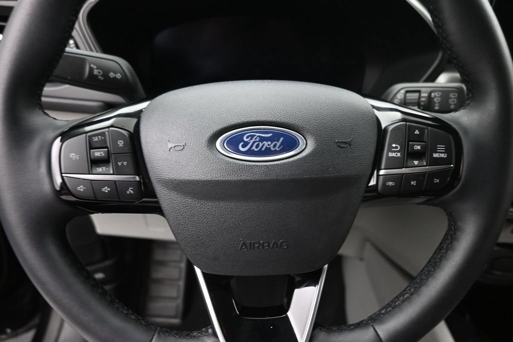 Used 2023 Ford Escape Active w/ Tech Pack #2 AWD/4WD image 17