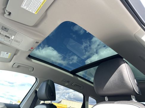 Certified 2025 Volkswagen Taos SEL w/ Black Wheel Plus Package image 28