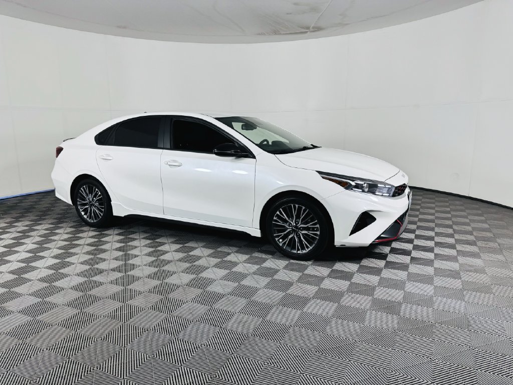 Used 2023 Kia Forte GT-Line w/ GT-Line Technology Package FWD image 2