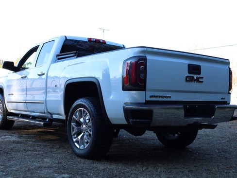 Used 2017 GMC Sierra 1500 SLT w/ SLT Premium Package image 3