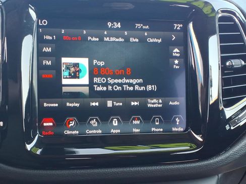 Used 2018 Jeep Compass Limited w/ Navigation Group AWD/4WD image 19