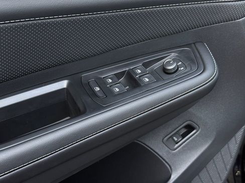 New 2026 Volkswagen Atlas SE FWD image 22