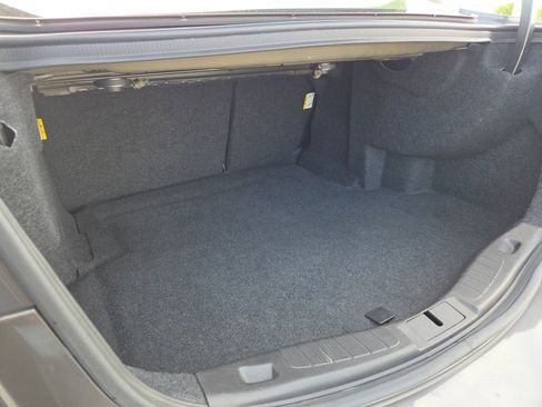 Used 2016 Ford Fusion SE FWD image 27