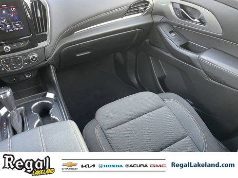 Used 2020 Chevrolet Traverse LT image 15