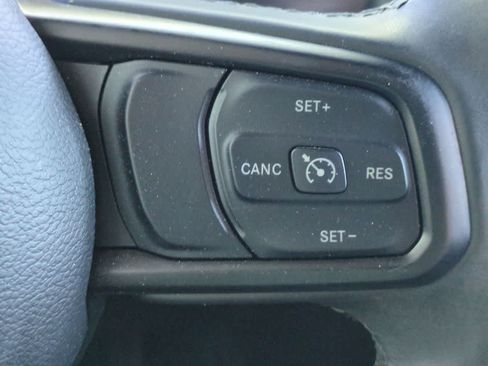 Used 2022 Jeep Wrangler Sport AWD/4WD image 24