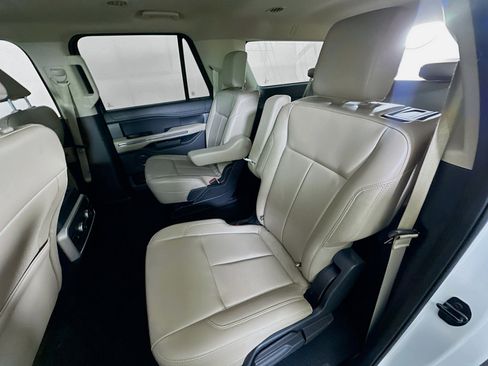 Used 2022 Ford Expedition Max XLT RWD image 28