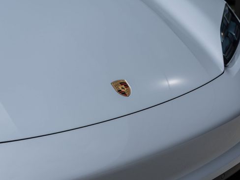 New 2025 Porsche Macan 4S Electric image 21