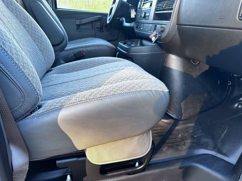 Used 2025 Chevrolet Express 2500 Extended w/ Communications Package image 27