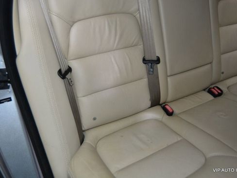 Used 2012 Volvo XC70 3.2 FWD image 24