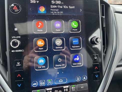 Used 2025 Subaru Crosstrek 2.5i Limited w/ Crosstrek Mirror Package image 8
