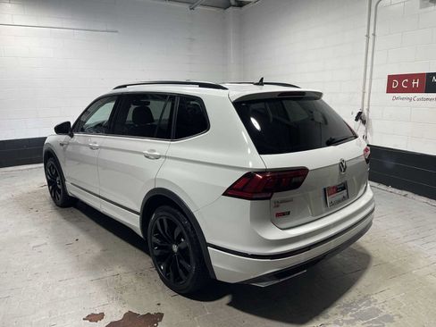 Used 2021 Volkswagen Tiguan SE R-Line AWD/4WD image 4