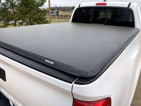 Used 2017 Toyota Tacoma SR5 w/ Tow Package image 9